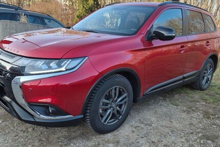 Mitsubishi Outlander 29.560 km 19.900 &euro; München 81737