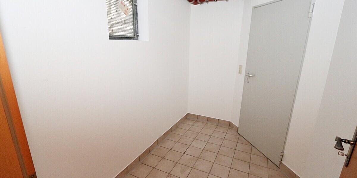 !! RARITÄT !! ** Garten-Paradies ** 3-Zimmer-Maisonette-Wohnung * sonnig ruhig idyllisch in SOLLN * 3 zimmer