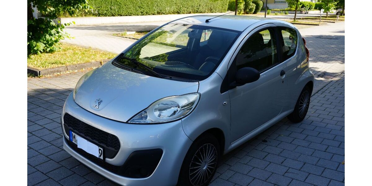 Peugeot 107 121.456 km 3.000 &euro; München 81375