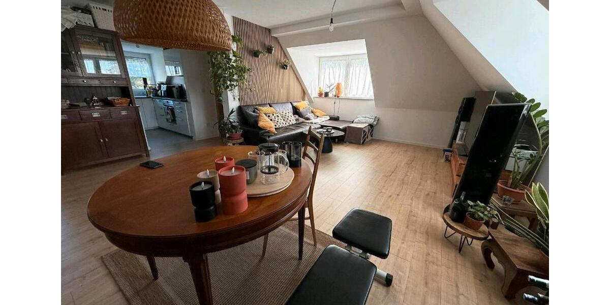 Dachgeschoßwohnung München Feldmoching-Hasenbergl - 4 Zimmer, 80 m&sup2;, 1.700&euro; | Angebot:26335443