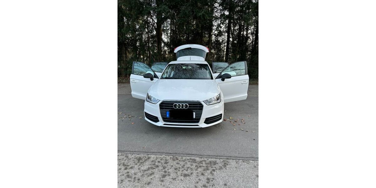 Audi A1 155.555 km 9.600 &euro; Munchen 81825