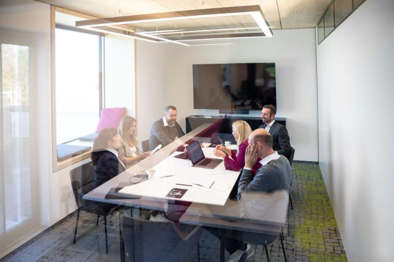 Modernes 4er Privatbüro in Unterschleißheim – flexibel & möbliert zimmer