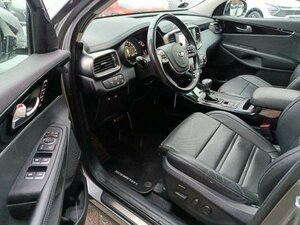 Kia SORENTO 2.2D AWD AT8 PLATINUM Pano HeadUp AHK 59.902 km 27.460 &euro; Höhenkirchen-Siegertsbrun 85635