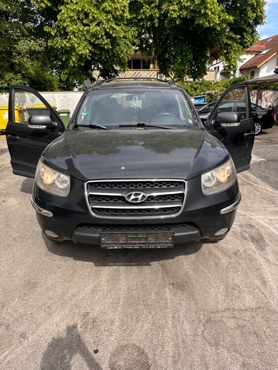 Hyundai Santa Fe 389.563 km 1.900 € Putzbrunn 85640