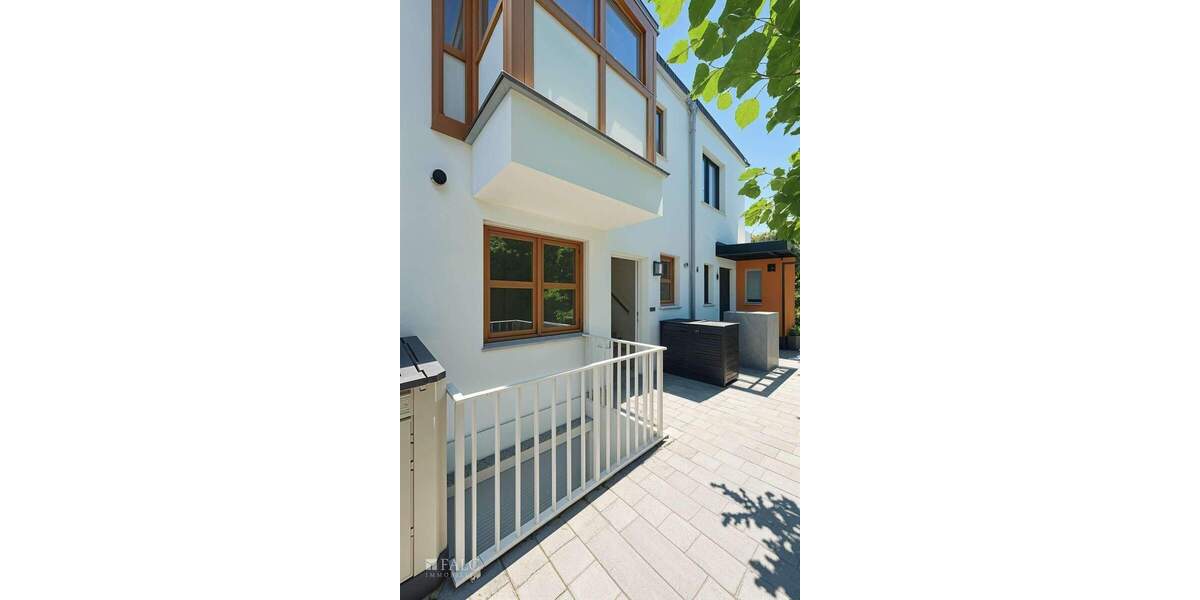 Reihenmittelhaus München Feldmoching-Hasenbergl - 6 Zimmer, 141 m&sup2;, 948.000&euro; | Angebot:25779313