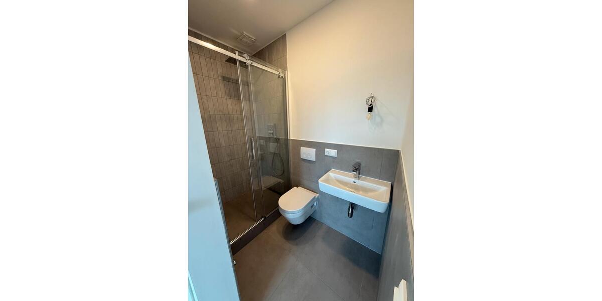 Dachgeschoßwohnung München Allach-Untermenzing - 3 Zimmer, 90 m&sup2;, 1.900&euro; | Angebot:26060902