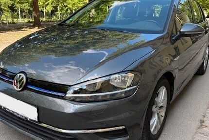 VW Golf 23.323 km 19.900 &euro; München 81243