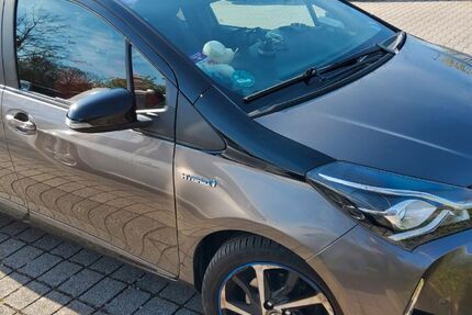 Toyota Yaris 92.815 km 13.999 &euro; München 81549