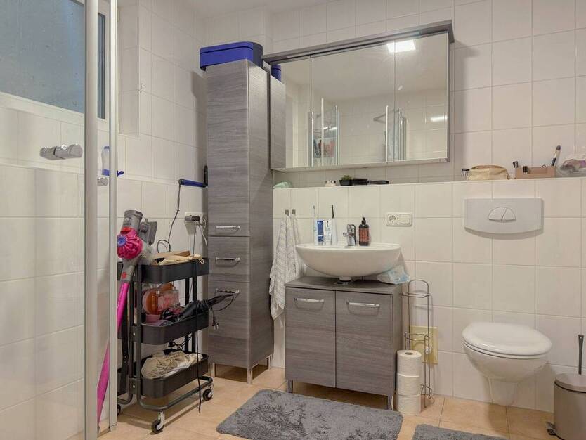 *** schöne 4-Zimmer-GartenWohnung in ruhiger und idyllischer Lage in Aubing mit Stellplatz ***