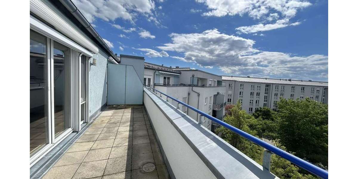 - Dachgeschoßwohnung München Bogenhausen | Angebot:26714706