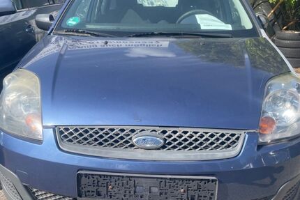 Ford Fiesta 180.000 km 999 &euro; Dachau (bei München) 85221
