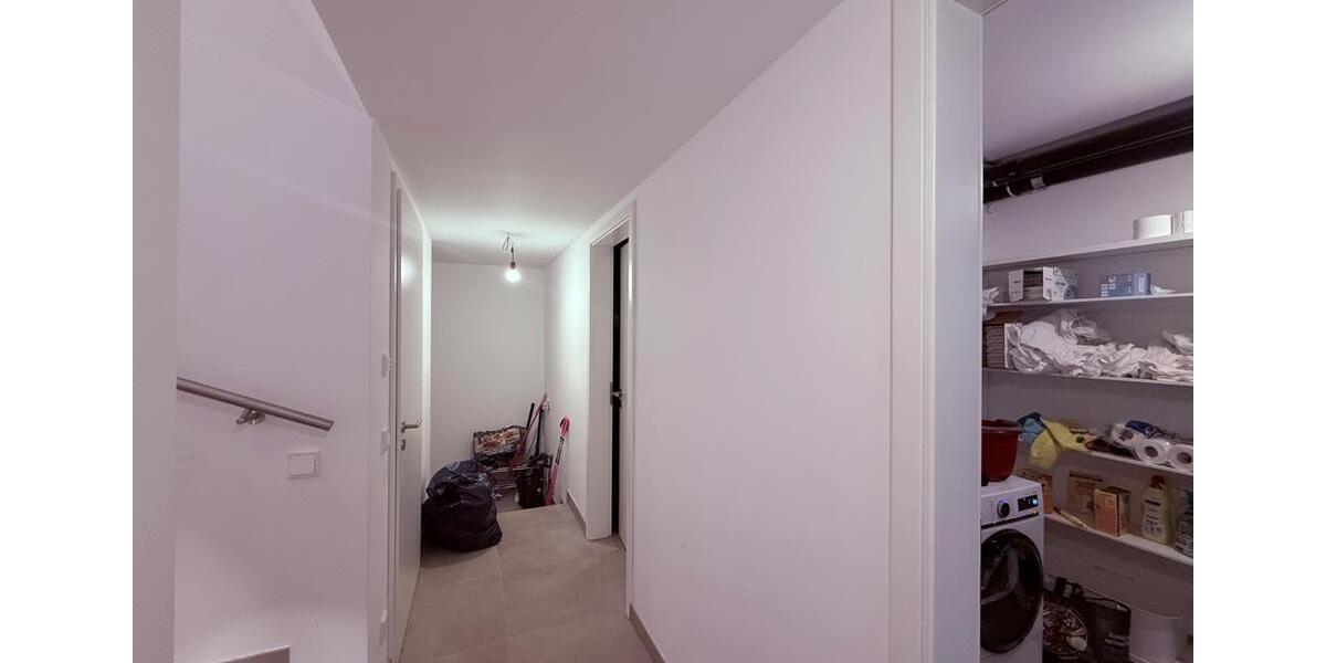 Doppelhaushälfte München Bogenhausen - 5 Zimmer, 144 m&sup2;, 3.970&euro; | Angebot:26247760