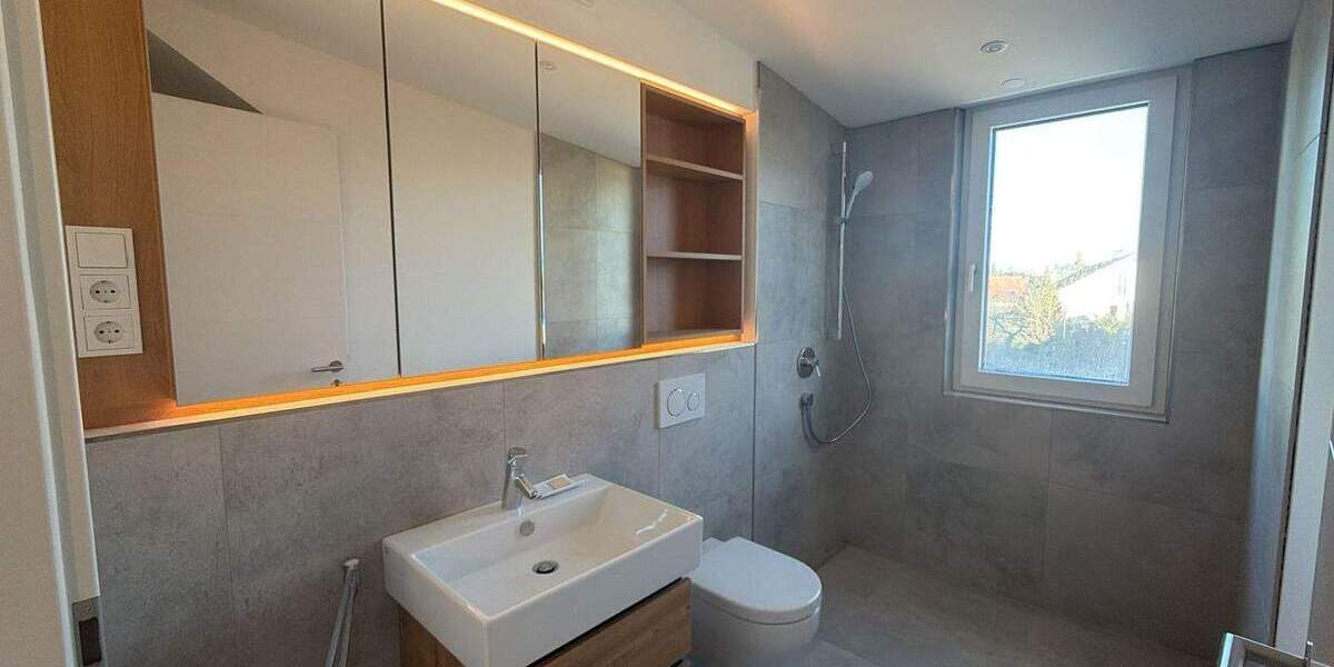 Dachterrassenwohnung mit Top Ausstattung und Aufzug Ein absolutes Highlight am Wohnungsmarkt. 2 zimmer