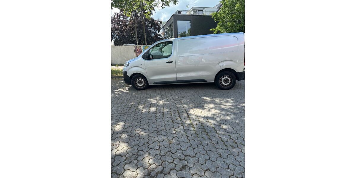 Peugeot Expert 147.895 km 12.499 &euro; München 81377