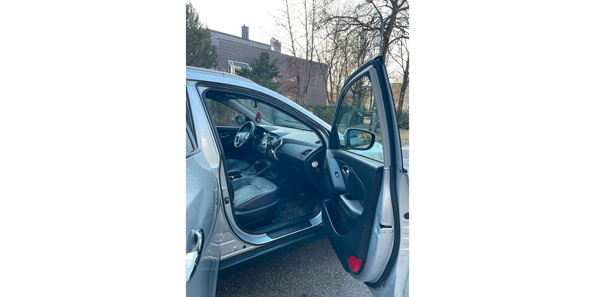 Hyundai ix35 170.000 km 9.890 &euro; München 81925