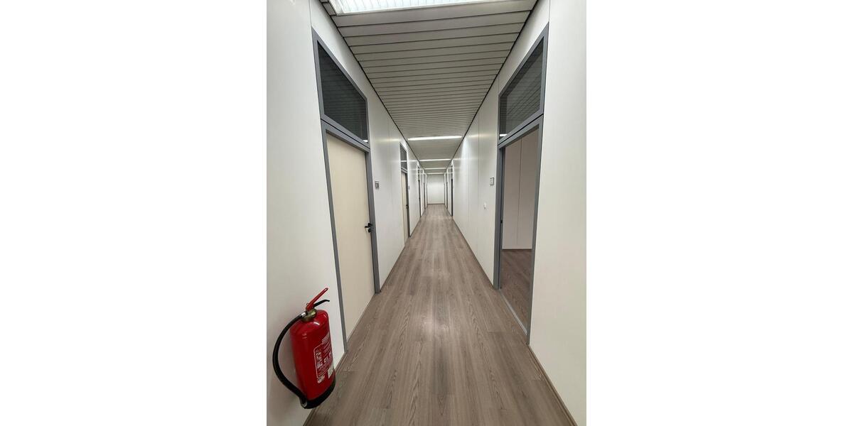 Gewerbeobjekt Putzbrunn - 660&euro; | Angebot:24753897