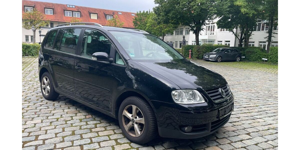 VW Touran 240.000 km 1.500 &euro; Haar 85540