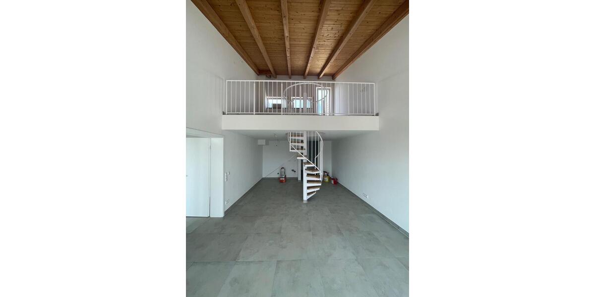 Dachgeschoßwohnung Germering - 2.5 Zimmer, 87 m&sup2;, 1.780&euro; | Angebot:26413582