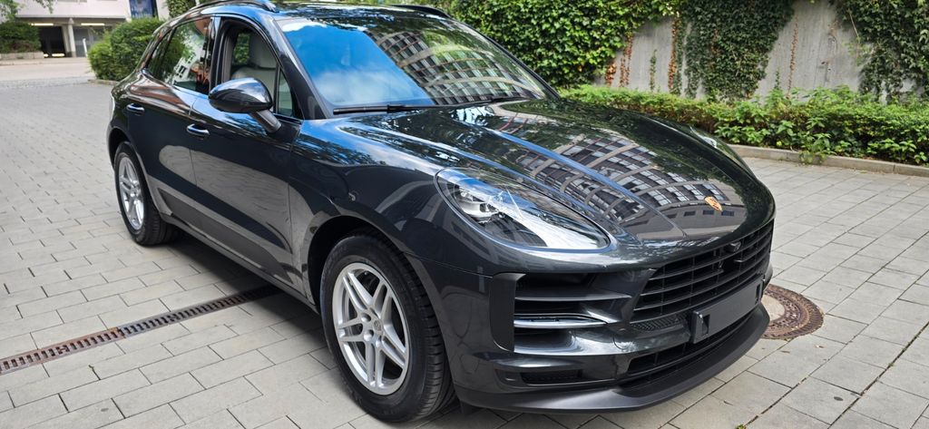 Porsche Macan 62.000 km 46.777 &euro; München 80689