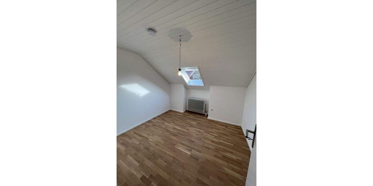 Doppelhaushälfte Fürstenfeldbruck - 6 Zimmer, 154 m&sup2;, 2.400&euro; | Angebot:25410168