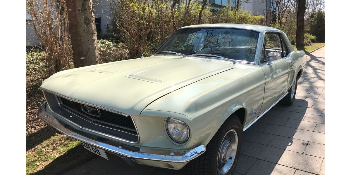 Ford Mustang 98.990 km 22.500 &euro; München 81739