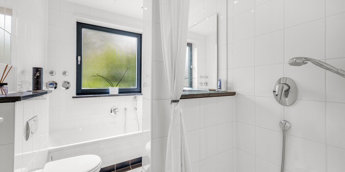 ***Ein Haus für Generationen – großzügiges Anwesen auf ca. 851 m²*** - Mehrfamilienhaus, Wohnhaus Otterfing | Angebot:27016904