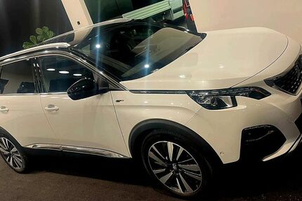 Peugeot 5008 100.000 km 22.999 &euro; München 80772