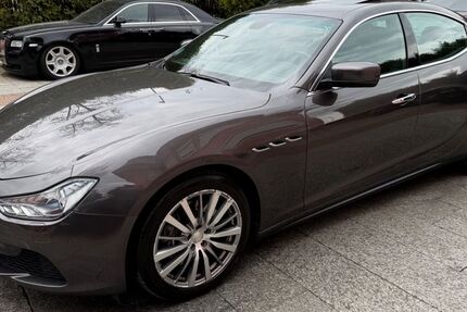 Maserati Ghibli 199.000 km 14.980 &euro; München 81827
