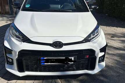 Toyota Yaris 27.755 km 30.000 € München 81379