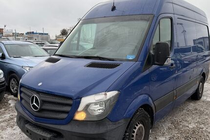 Mercedes-Benz Sprinter 270.000 km 9.990 &euro; München 81829