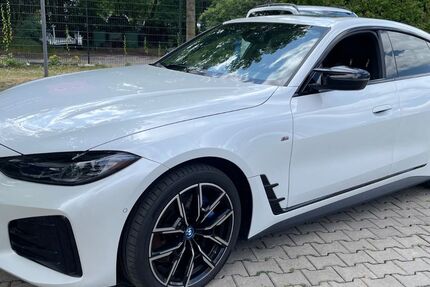 BMW i4 74.000 km 44.890 &euro; München 81243