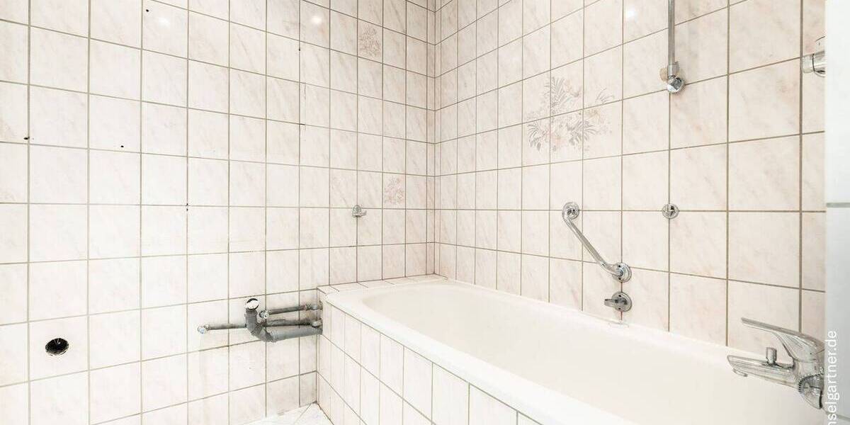 Etagenwohnung München Bogenhausen - 4 Zimmer, 79 m&sup2;, 490.000&euro; | Angebot:26824747