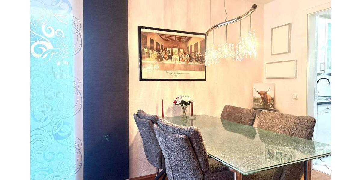 Hochwertige Doppelhaushälfte in Top-Lage mit Pool 5 zimmer