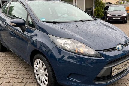 Ford Fiesta 82.000 km 2.990 &euro; München 81825