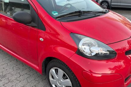 Toyota Aygo (X) 124.000 km 2.250 &euro; Garching bei München 85748