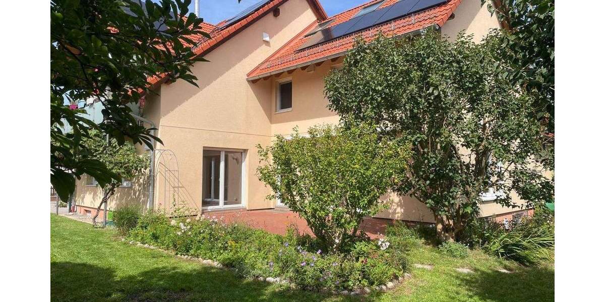 Gartenwohnung, frisch renoviert mit neuer Heiztechnik, 4+2 Zimmer 6 zimmer