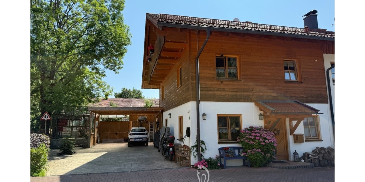 Nur 30 Minuten nach München - energieeffiziente Doppelhaushälfte mit großzügigem Garten - Doppelhaushälfte Icking | Angebot:25907600