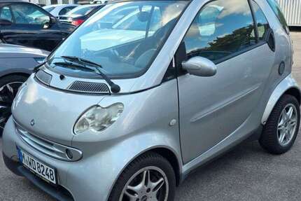 Smart forTwo 132.100 km 1.900 € München 81243