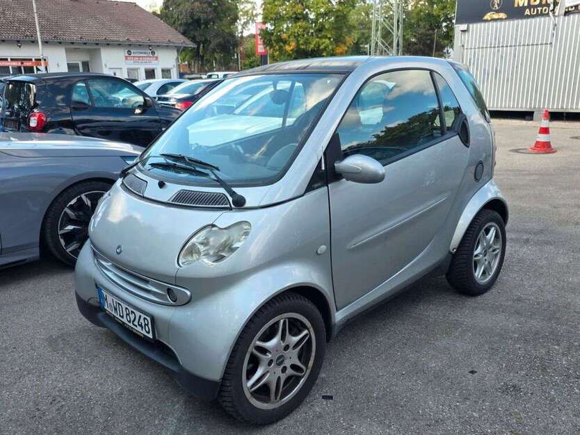 Smart forTwo 132.100 km 1.900 € München 81243