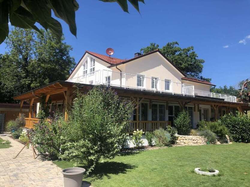 Haus zum Kaufen in Fürstenfeldbruck 2.490.000 € 600 m²