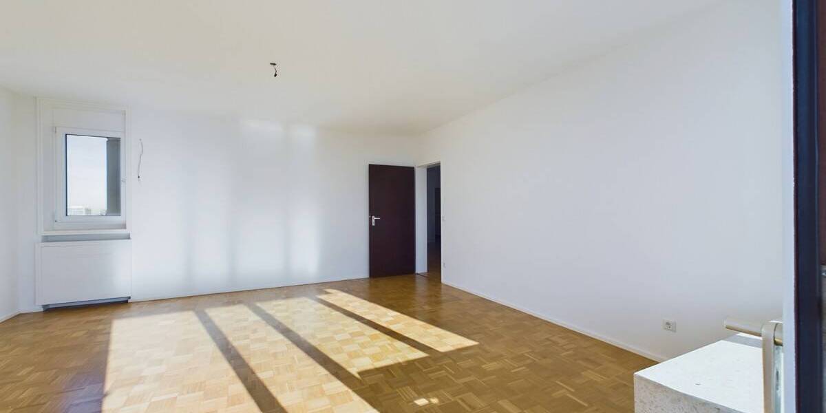 Etagenwohnung München Bogenhausen - 3 Zimmer, 93 m&sup2;, 2.200&euro; | Angebot:26487108