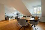 Hochwertig ausgebaute 3-Zimmer-Dachgeschosswohnung (2006) - stilvoll möbliert mit Südwest-Terrasse 3 zimmer