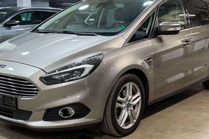 Ford S-Max 127.037 km 14.799 &euro; München 81675