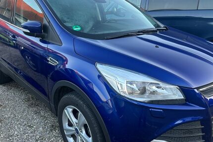 Ford Kuga 31.000 km 7.990 &euro; München 81829