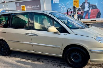 Peugeot 807 210.000 km 5.000 &euro; München 81543