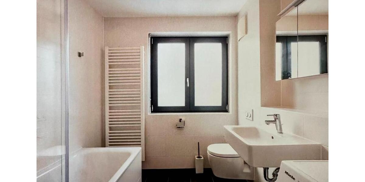 Etagenwohnung München Schwabing-West - 4 Zimmer, 132 m&sup2;, 2.380&euro; | Angebot:26321360