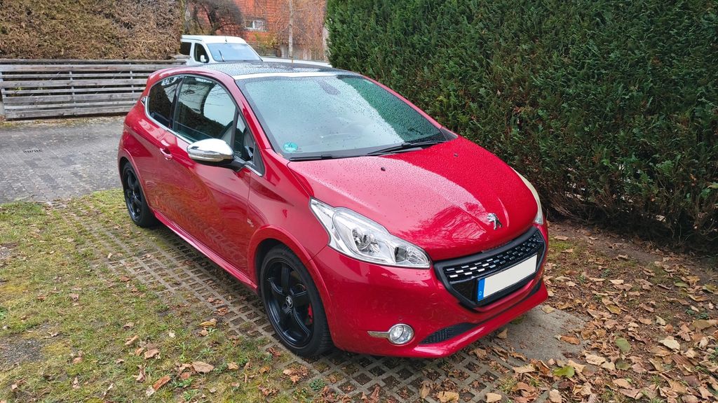 Peugeot 208 98.000 km 6.950 &euro; Fürstenfeldbruck 82256