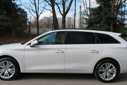 Seat Leon 42.800 km 24.500 &euro; München 80339