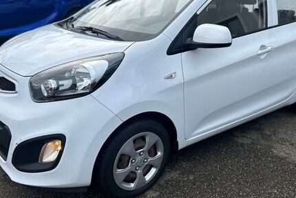 Kia Picanto 97.000 km 4.390 € München 81479