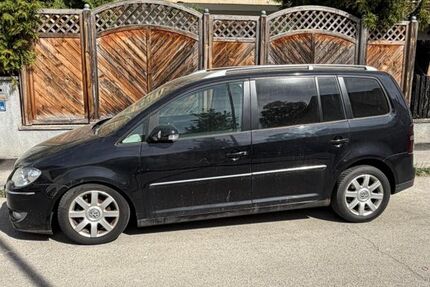 VW Touran 211.000 km 1.500 &euro; München 81477
